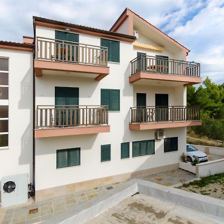 Apartments Karmen Primosten Exterior photo